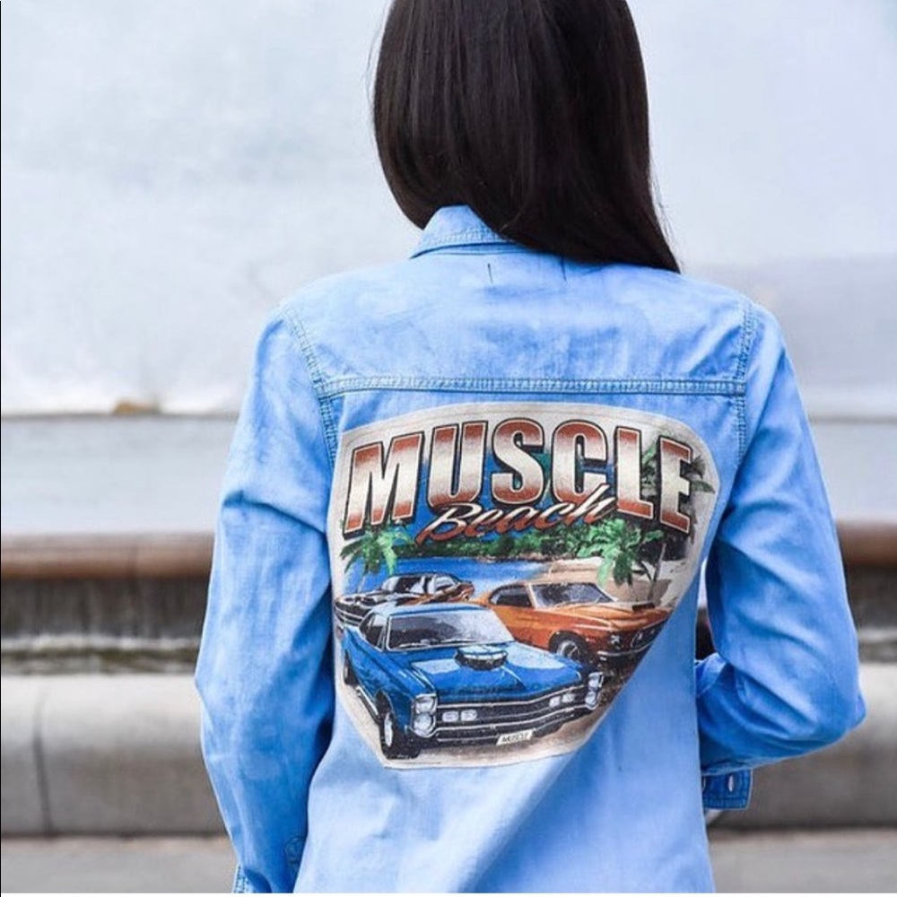 MUSCLE BEACH GRAPHIC BACK DENIM BUTTON DOWN SHIRT